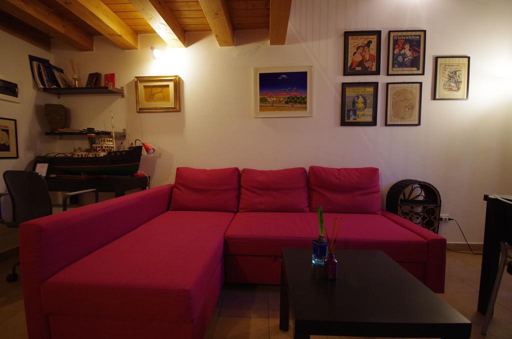 Appartement Piazzetta Santa Barbara à Bari Chambre photo