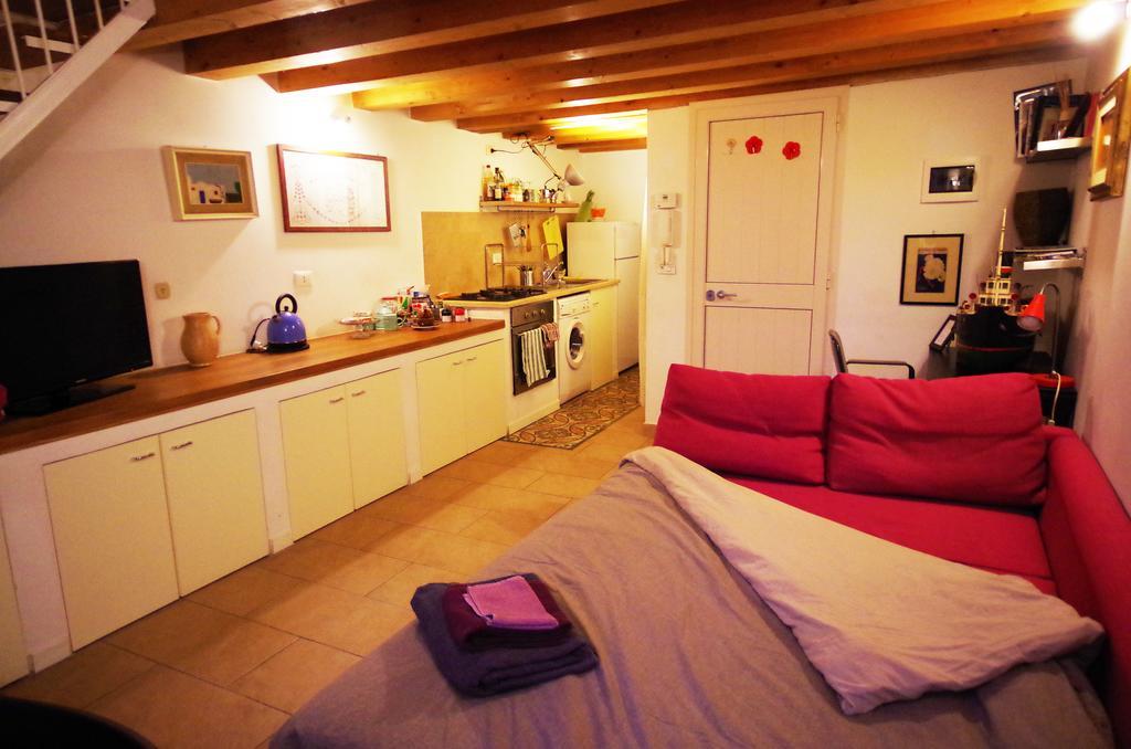 Appartement Piazzetta Santa Barbara à Bari Chambre photo