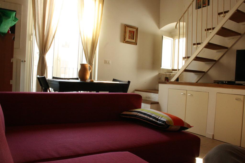 Appartement Piazzetta Santa Barbara à Bari Chambre photo